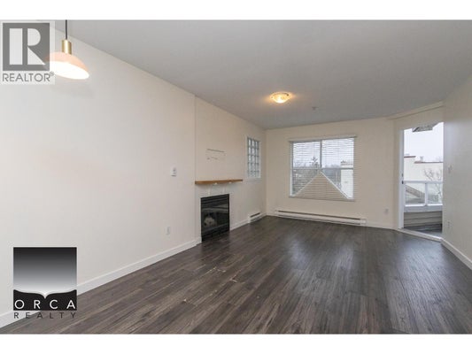 402 - 1481 4th Ave E, Vancouver, BC 2