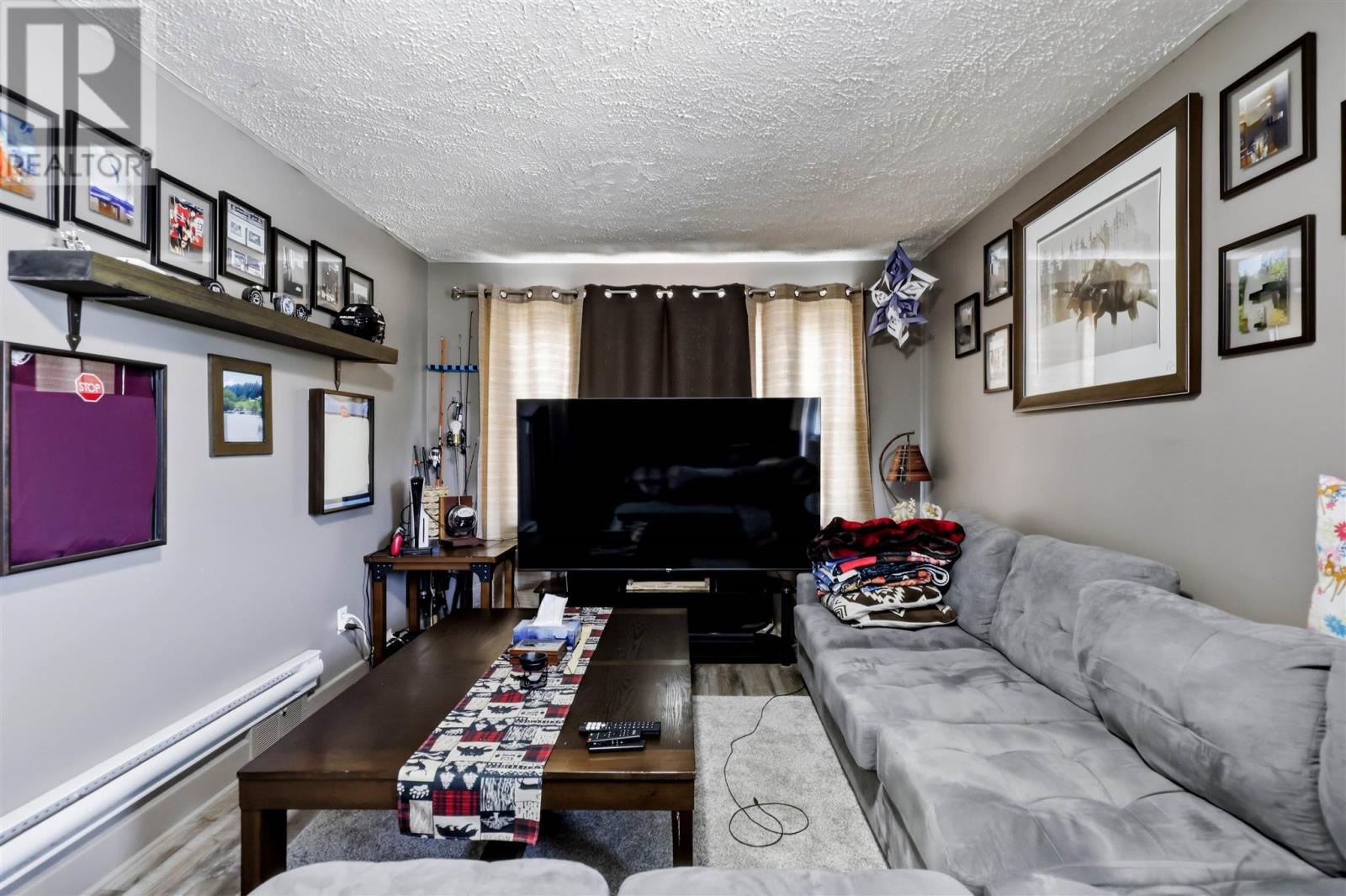 534 Parliament ST - Photo 4