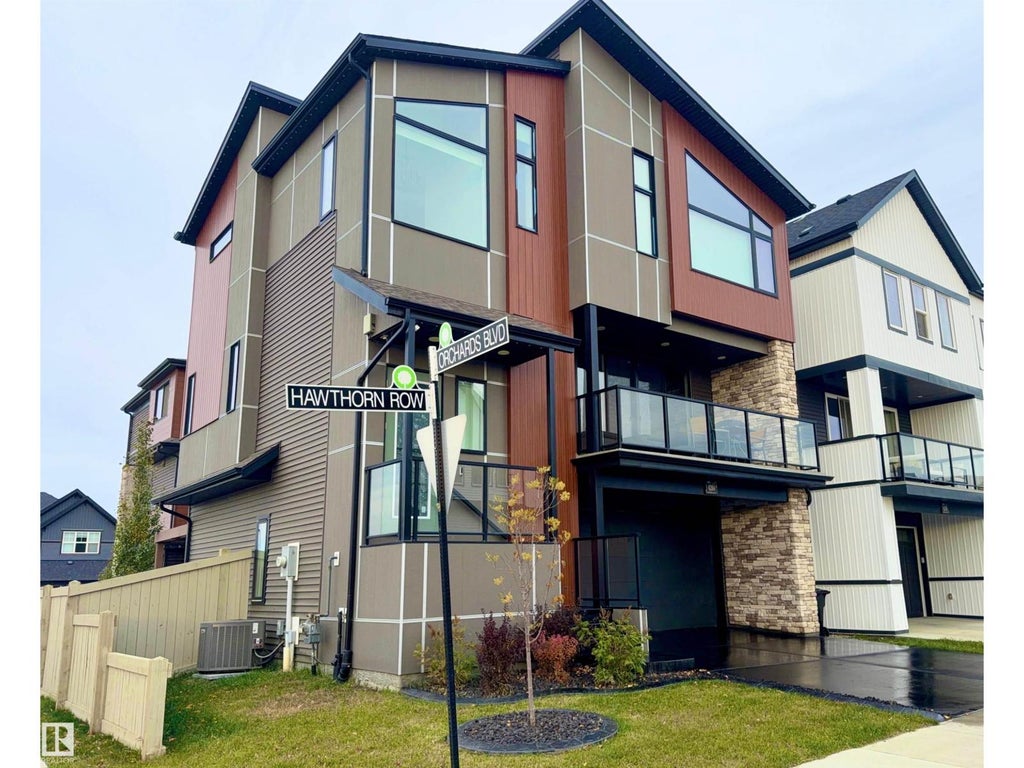 4204 HAWTHORN RO SW, EDMONTON, AB T6X 2Y7 - Image 1740870391.jpeg?d=l