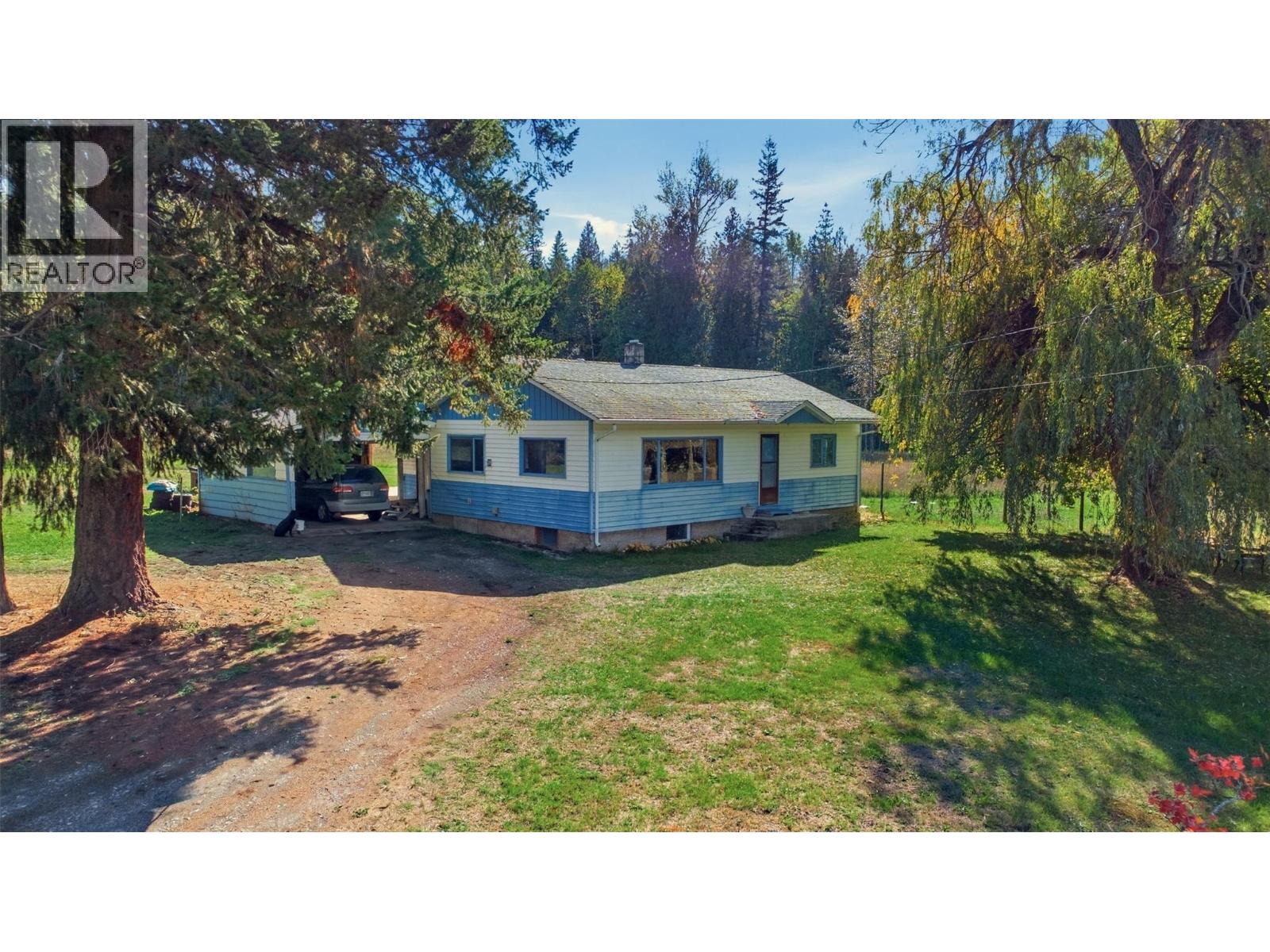 2613 Lumby Mabel Lake Road