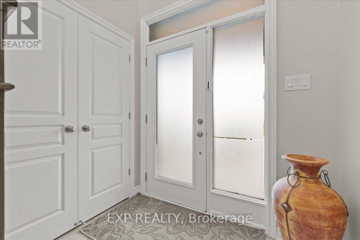 328 SERENADE CRESCENT