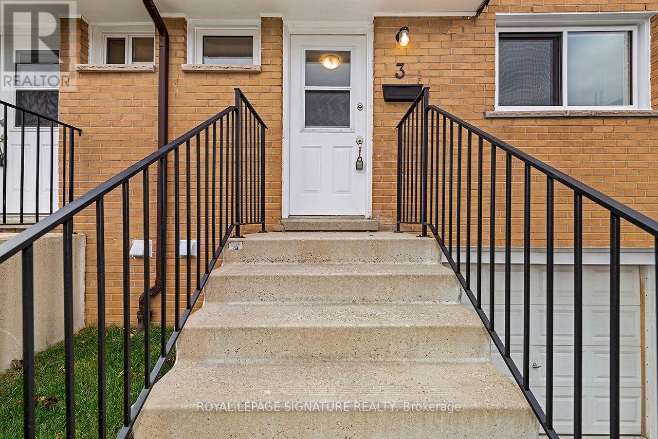 3 - 20 ANNA CAPRI DRIVE