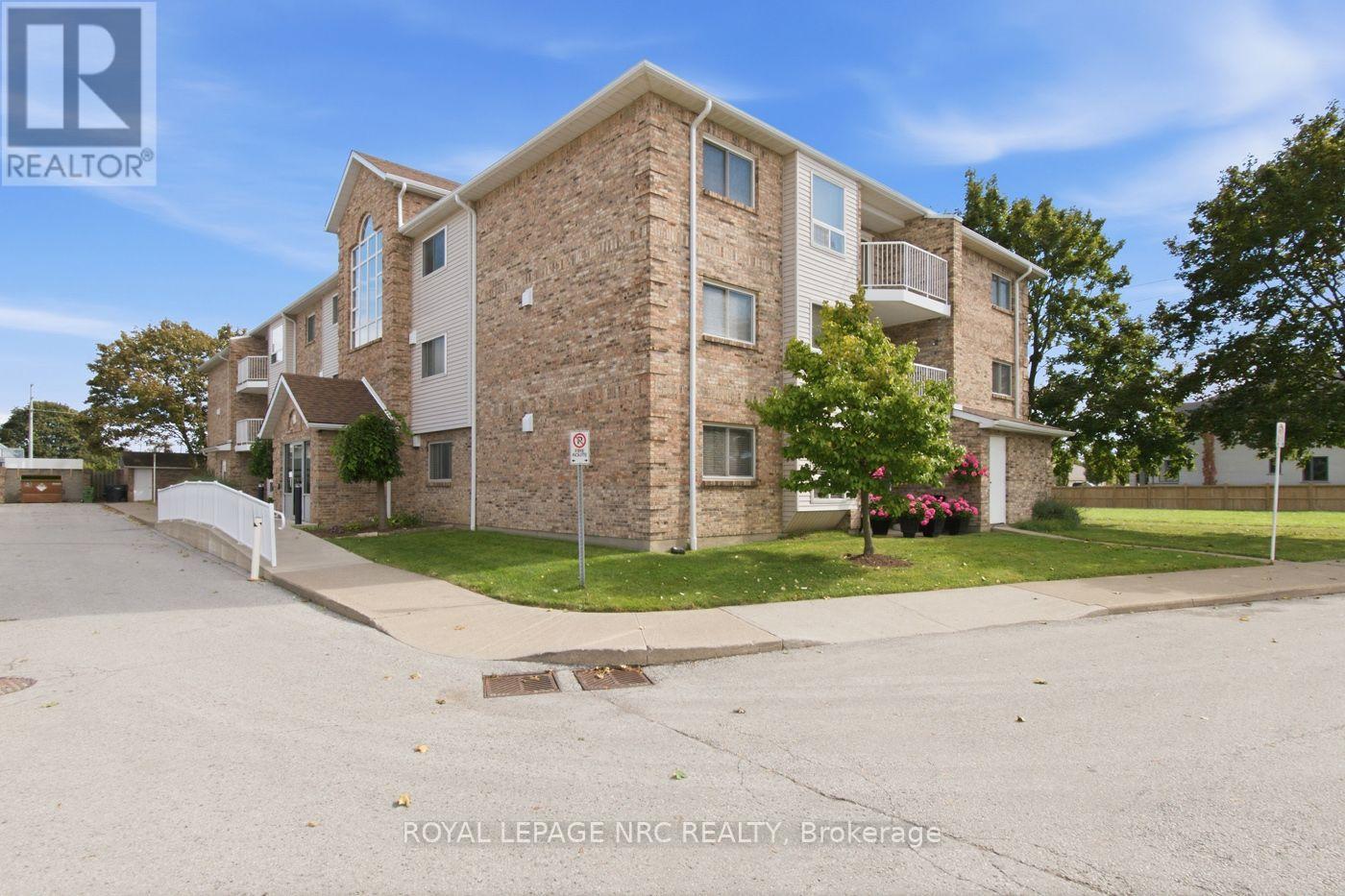 301 - 301-1061 VANSICKLE ROAD N