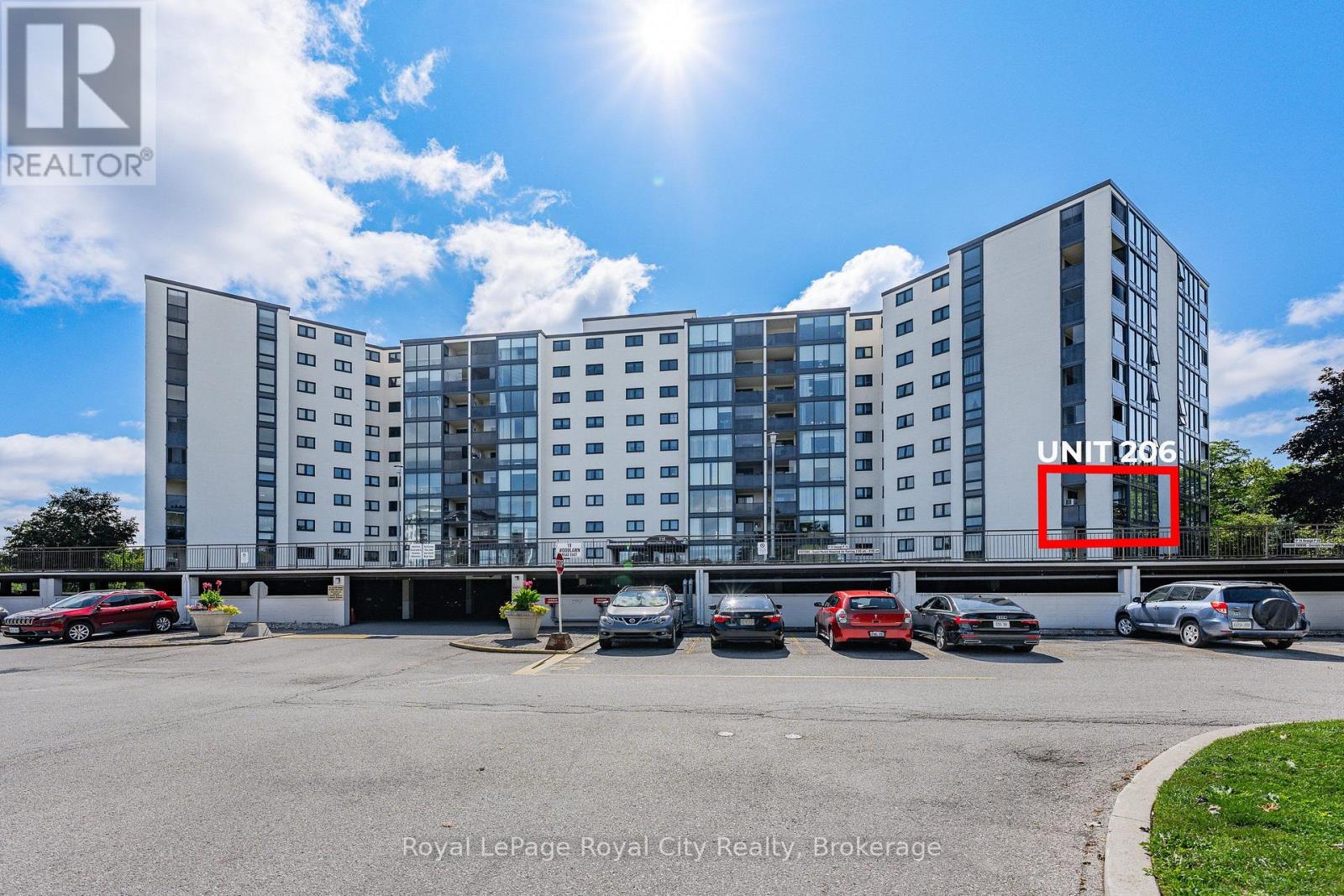 206 - 19 WOODLAWN ROAD E