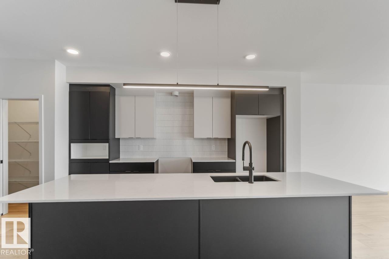 37 Devonshire DR
