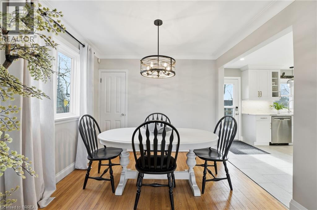 2 HILLIER Crescent