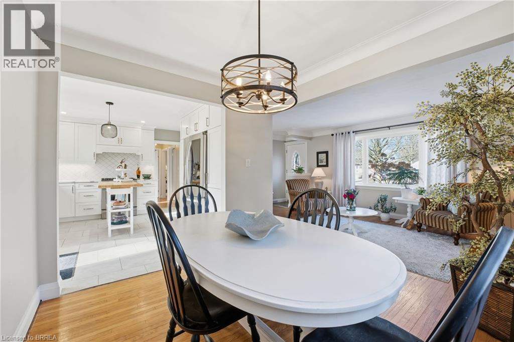 2 HILLIER Crescent