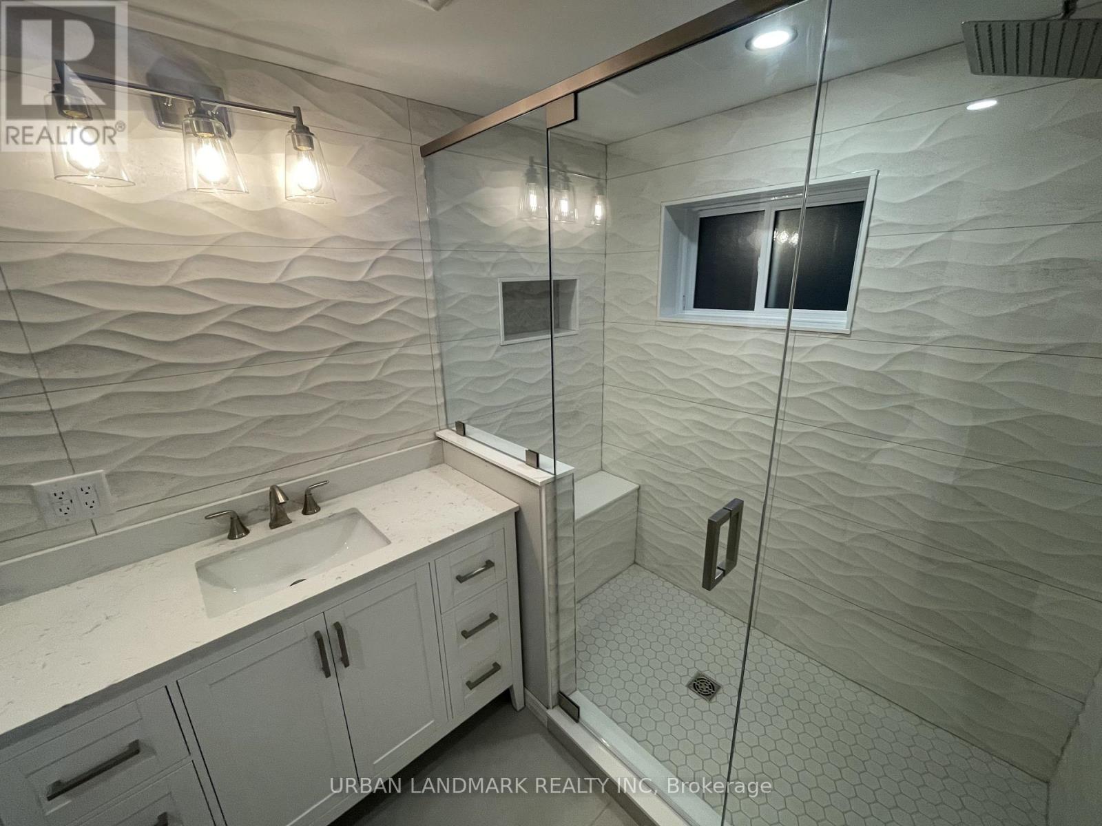 UNIT B - 106 ELGIN STREET