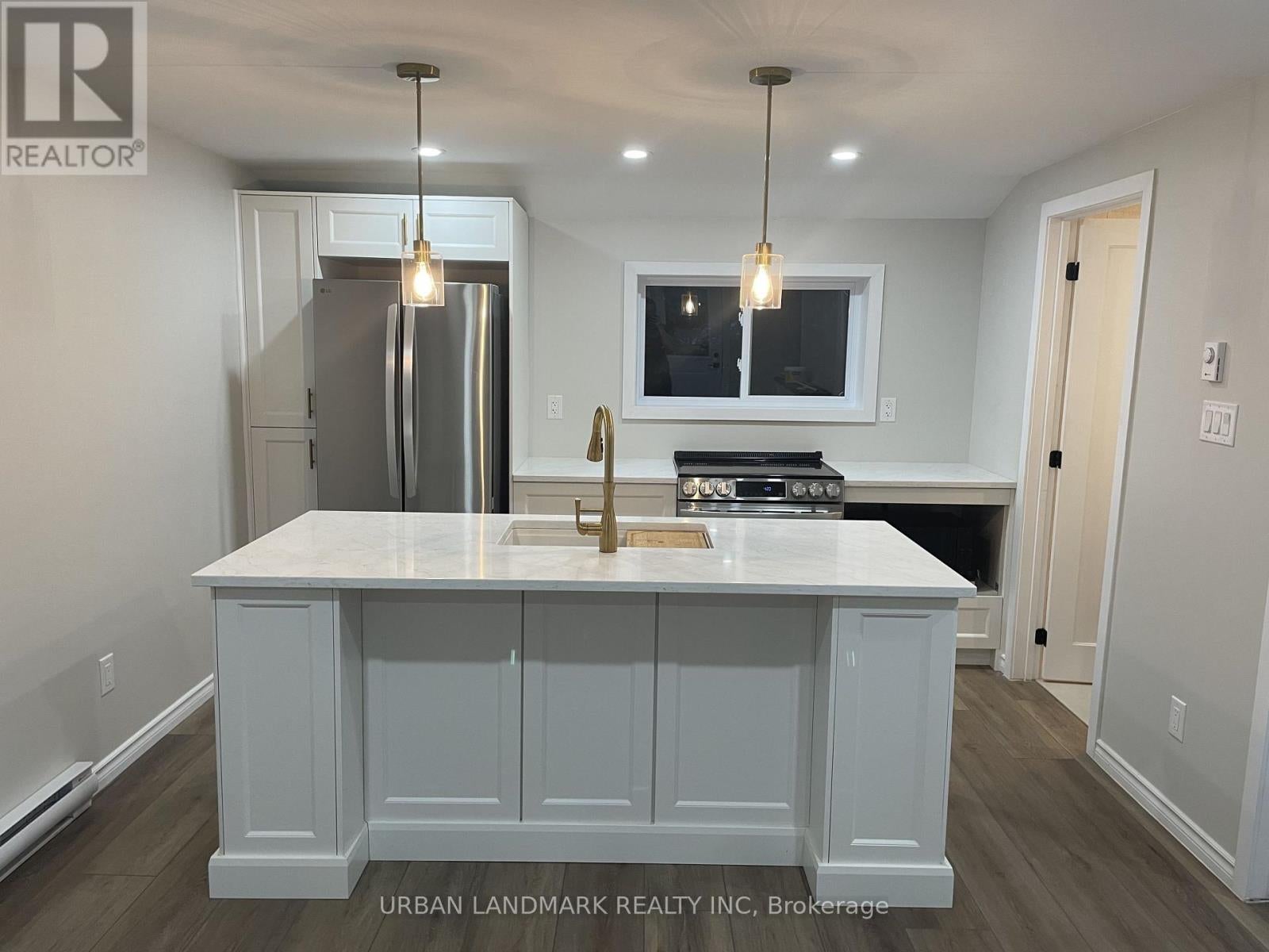UNIT B - 106 ELGIN STREET