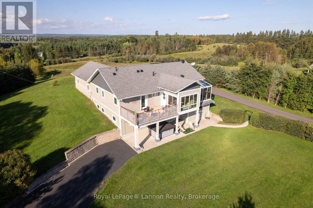 401 BARRIE DRIVE