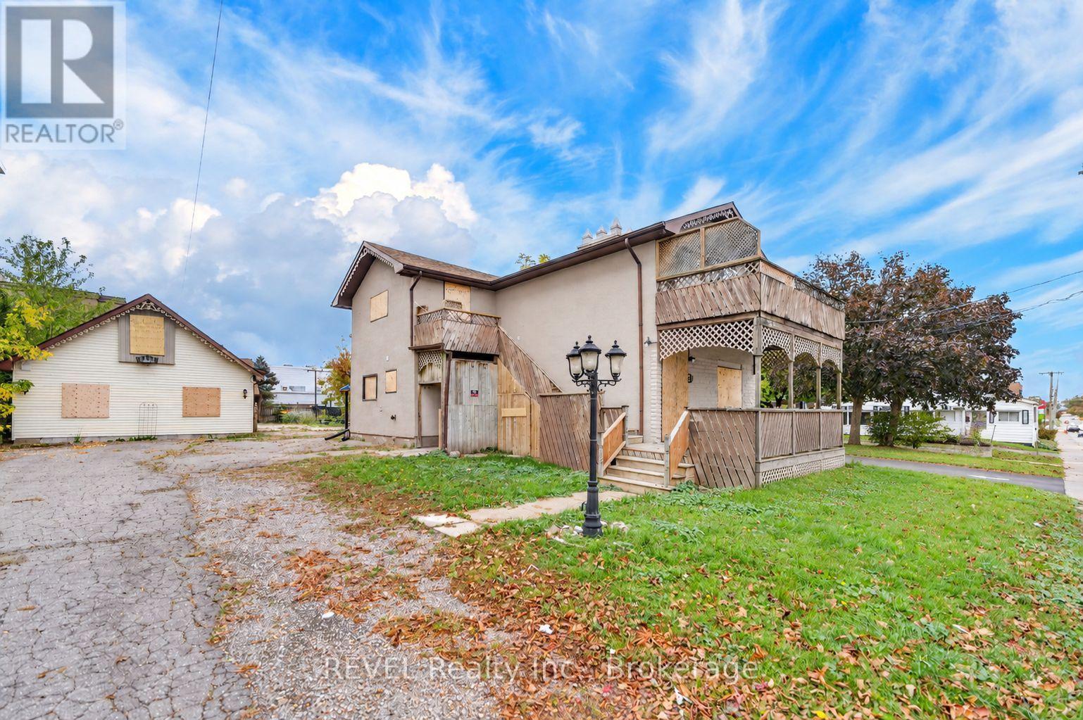 21 PINE STREET S