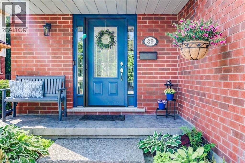 39 OLIVER Court SE