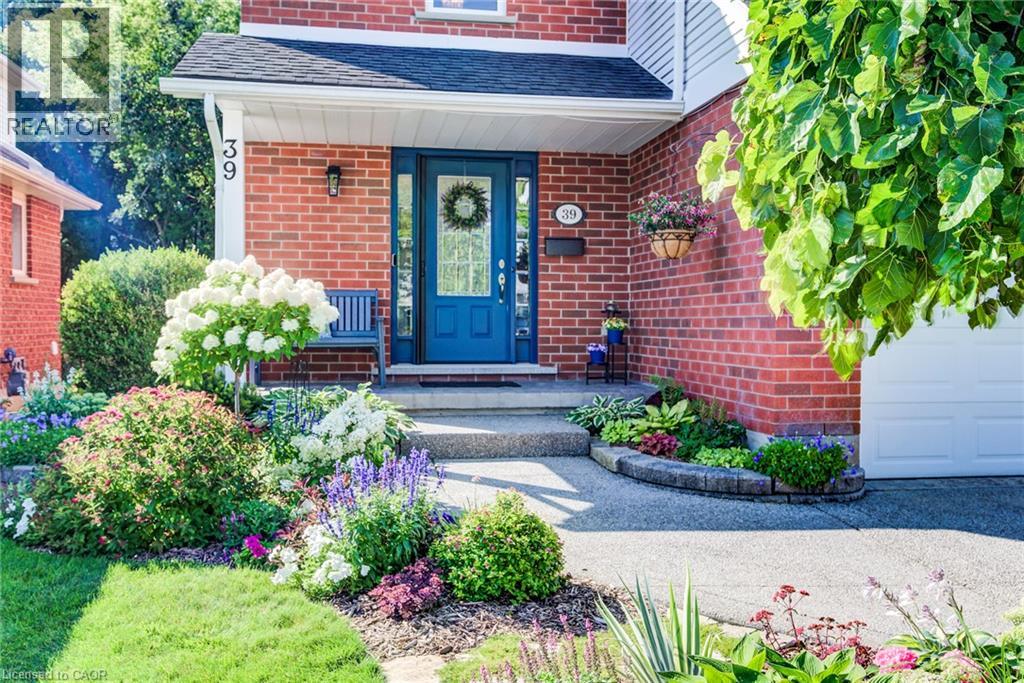 39 OLIVER Court SE