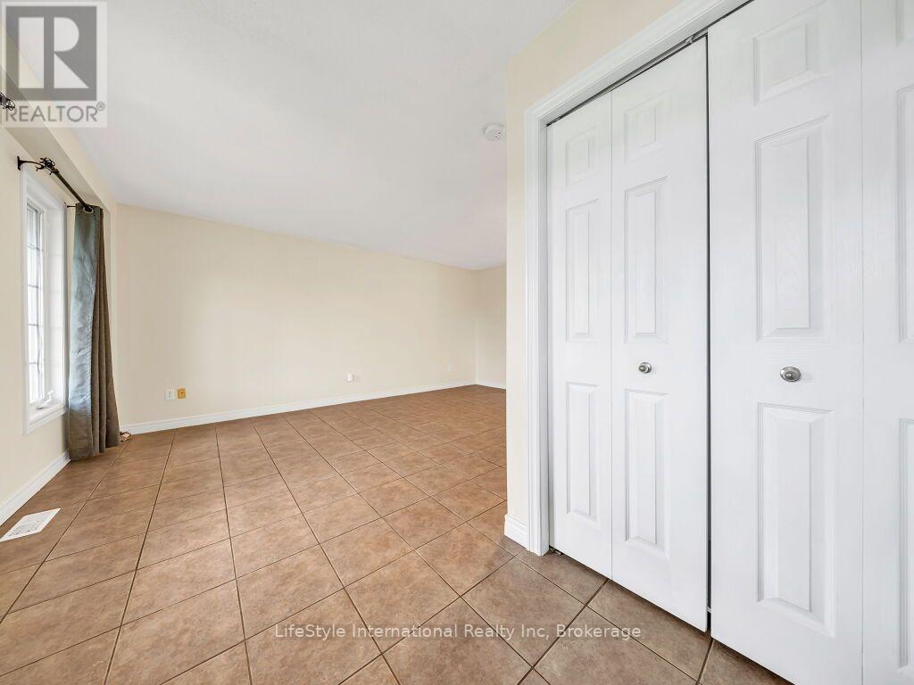 529 VICTORIA ROAD N