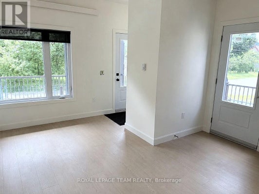 253 Bradford St, Ottawa, ON 3