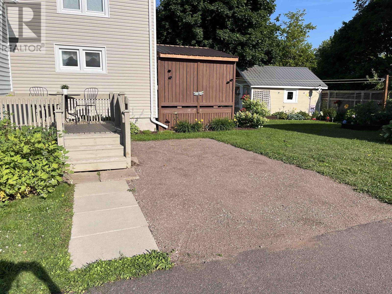 285 CONVENT Street - Photo 4