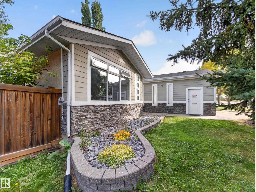 16 GREENWOOD WY, SHERWOOD PARK, AB T8A 0J5 - Image 1616106665.jpeg?d=l