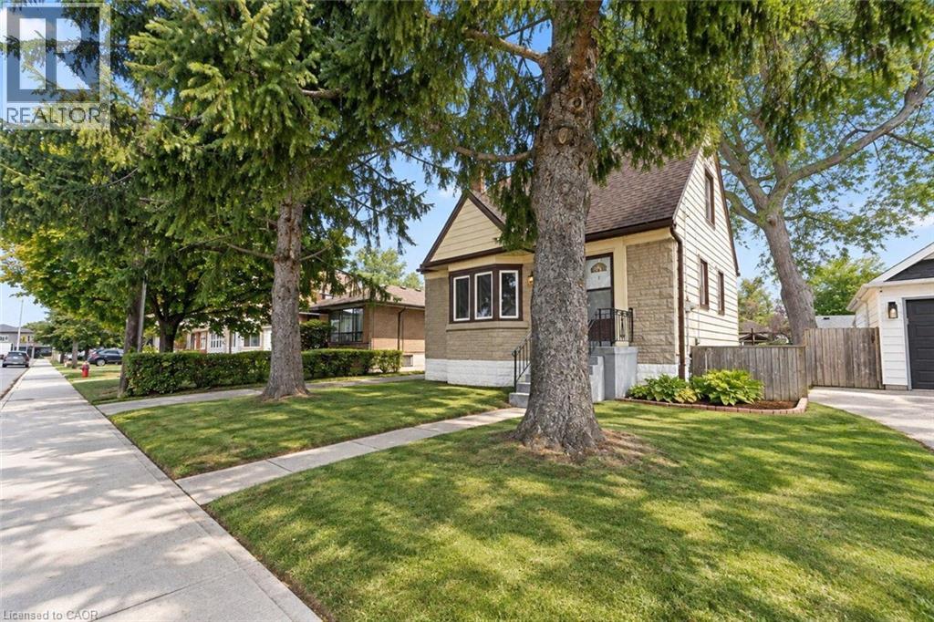 269 QUEENSDALE Avenue E