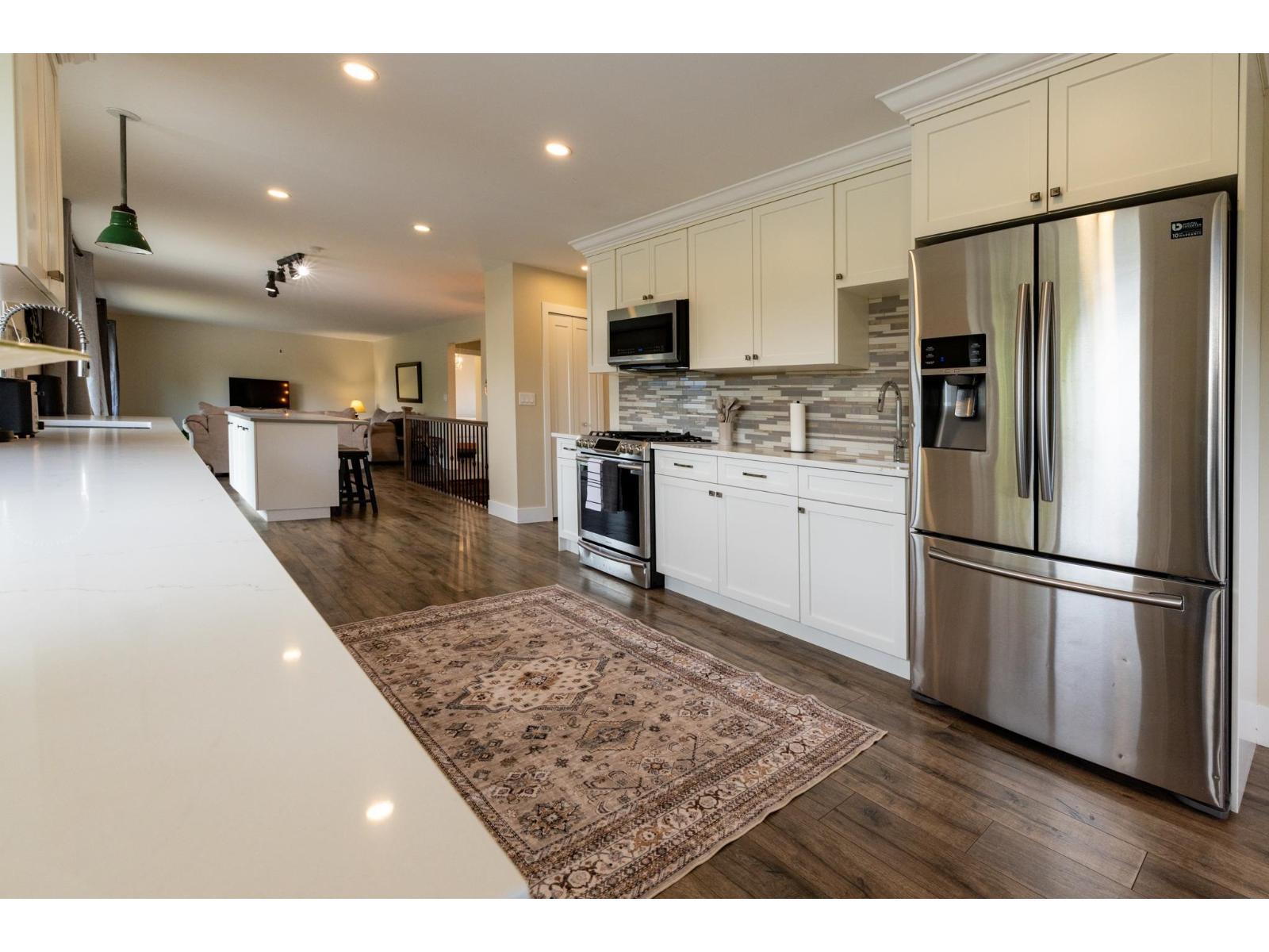 8875 PREST ROAD, East Chilliwack
