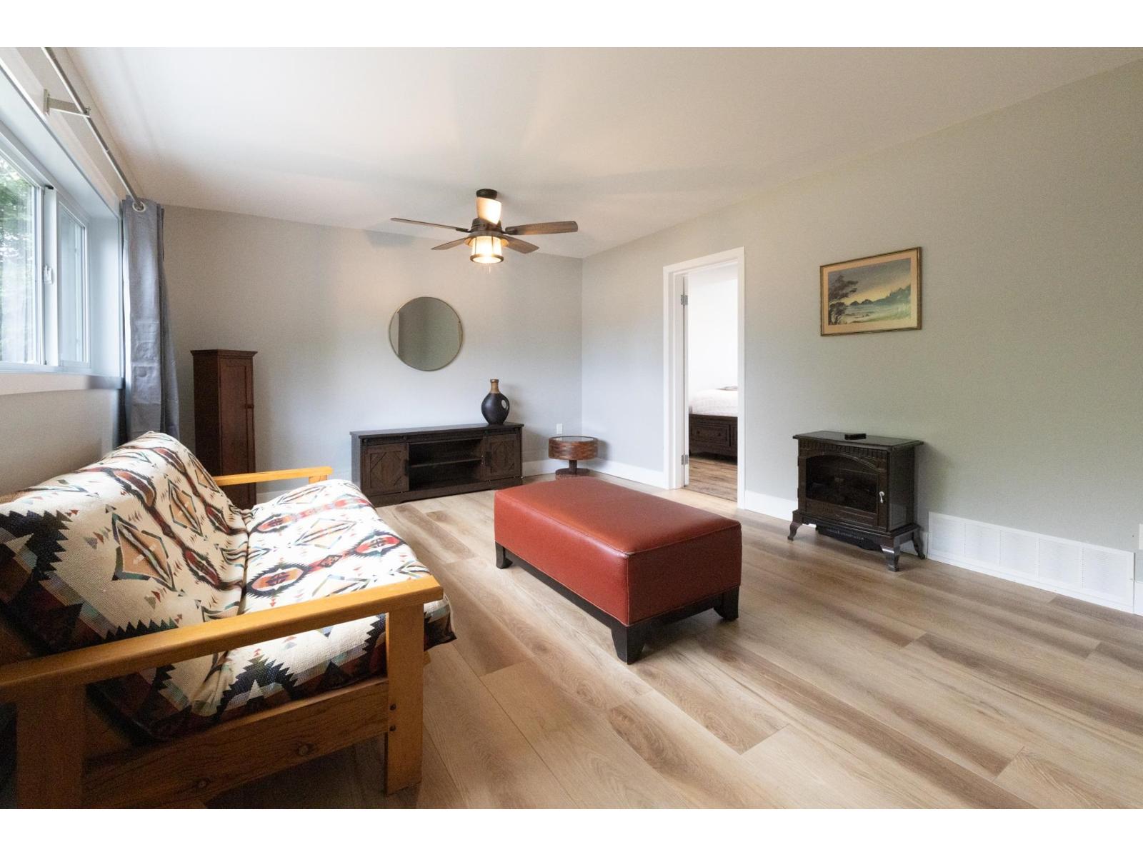 8875 PREST ROAD, East Chilliwack