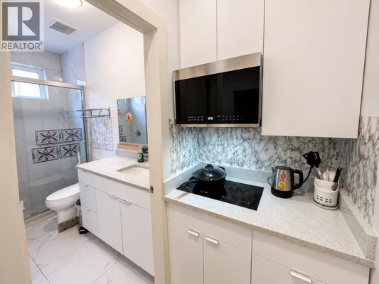 8251 Brownell Rd, Richmond, BC 4