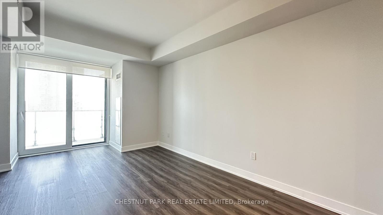 1305 - 430 SQUARE ONE DRIVE