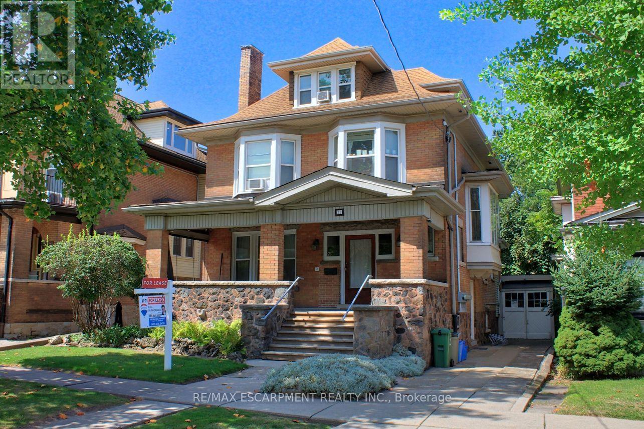 22 BLAKE STREET