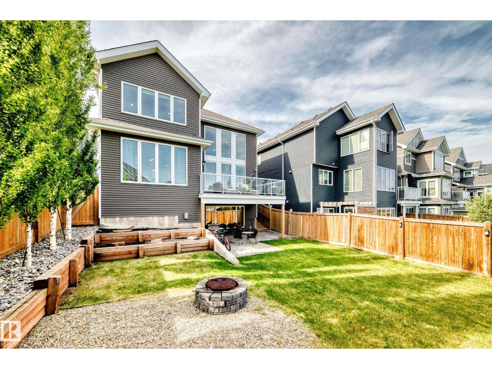 9034 24 AV SW SW