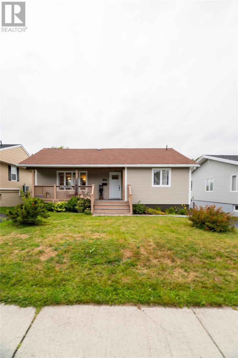 36 St Andrews Avenue