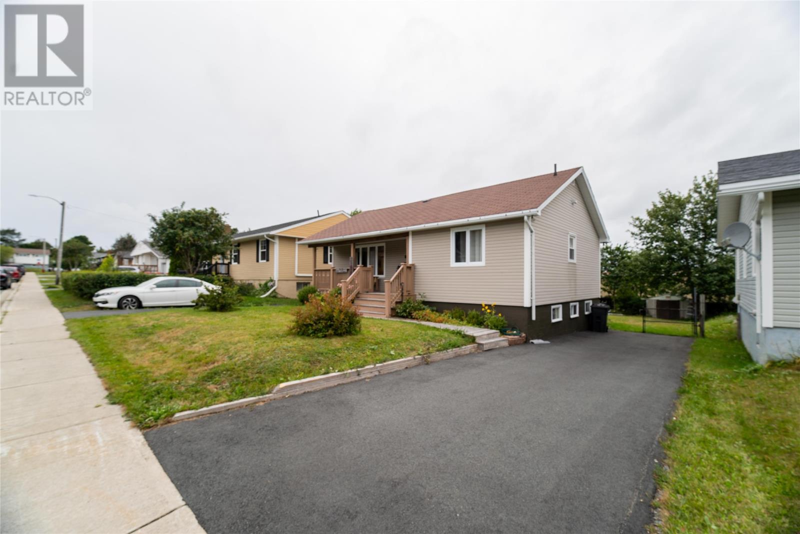 36 St Andrews Avenue