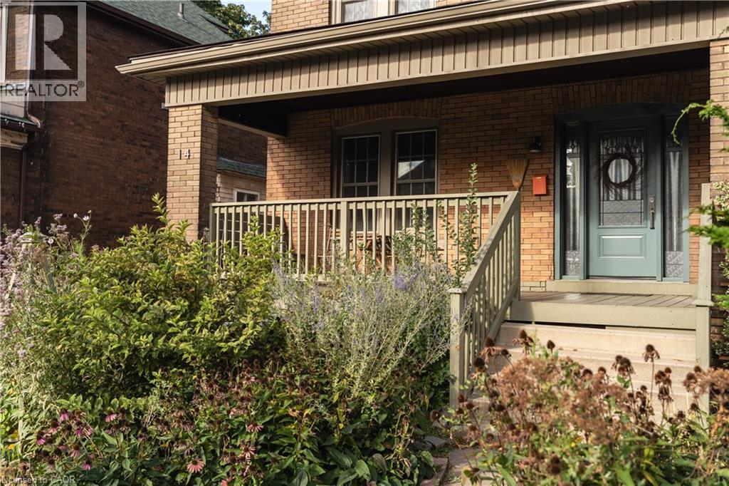 14 PROSPECT Street S