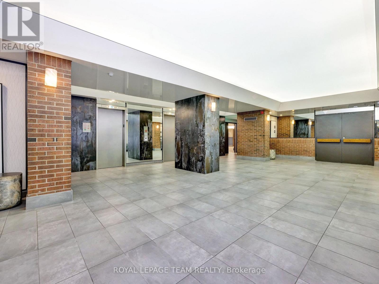 402 - 1380 PRINCE OF WALES DRIVE