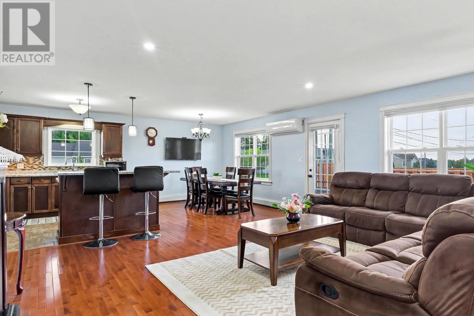 3 HUMMINGBIRD Street - Photo 4