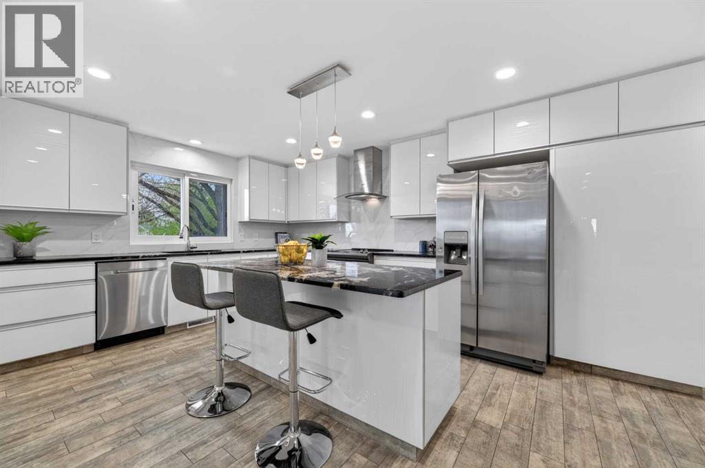 11 Selkirk Drive SW