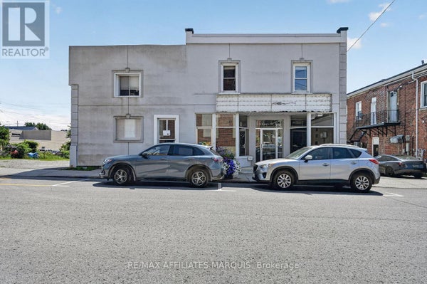 3 William St E, Smiths Falls, ON 3
