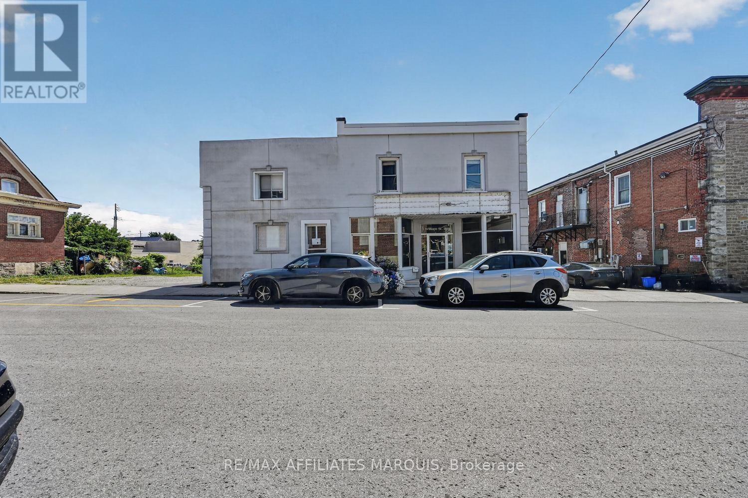 3 WILLIAM STREET E