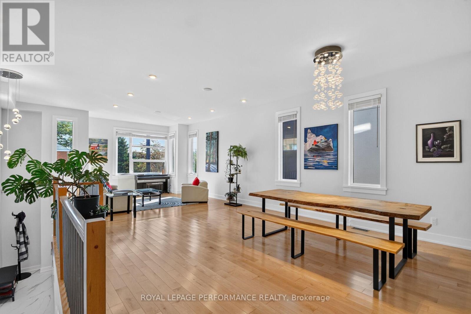258 CARLETON AVENUE