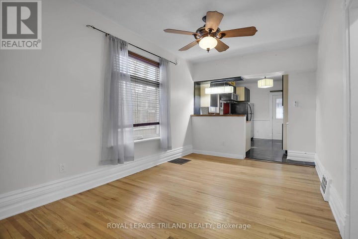Photo 1 of 14 — 18 WHARNCLIFFE ROAD S, London South (South F), ON N6J 2J4