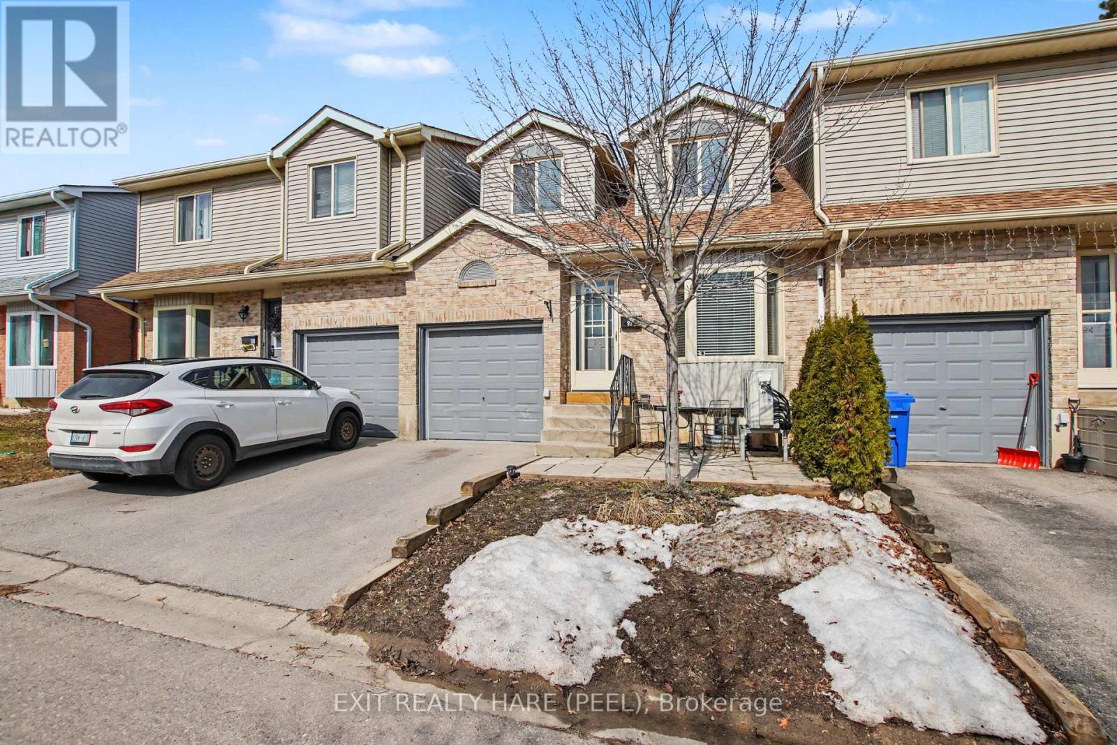 93 - 90 LAWRENCE AVENUE - Photo 3