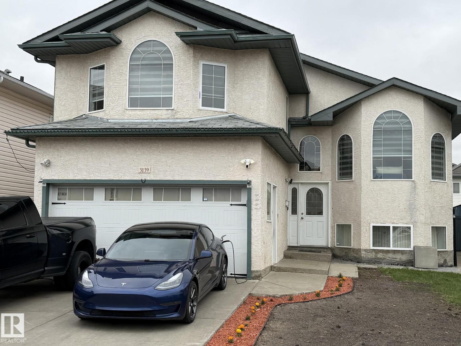 3139 34B AV NW