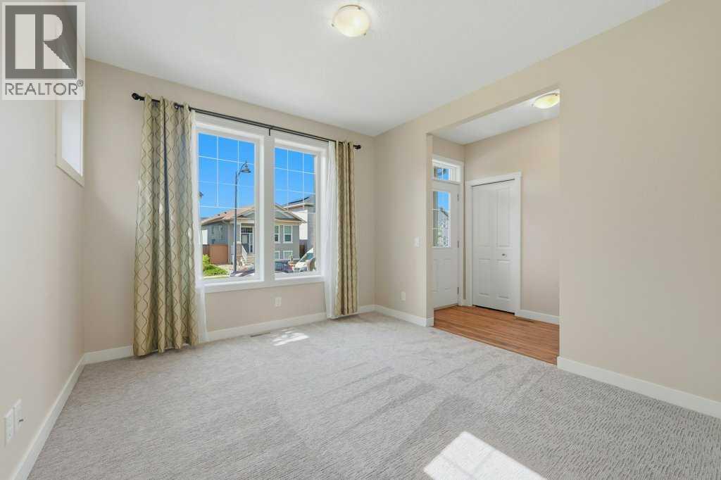 98 Elgin Meadows Circle SE