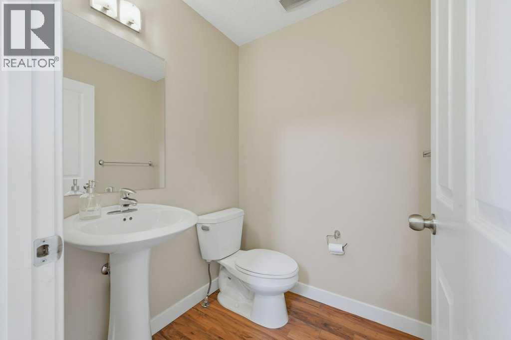 98 Elgin Meadows Circle SE