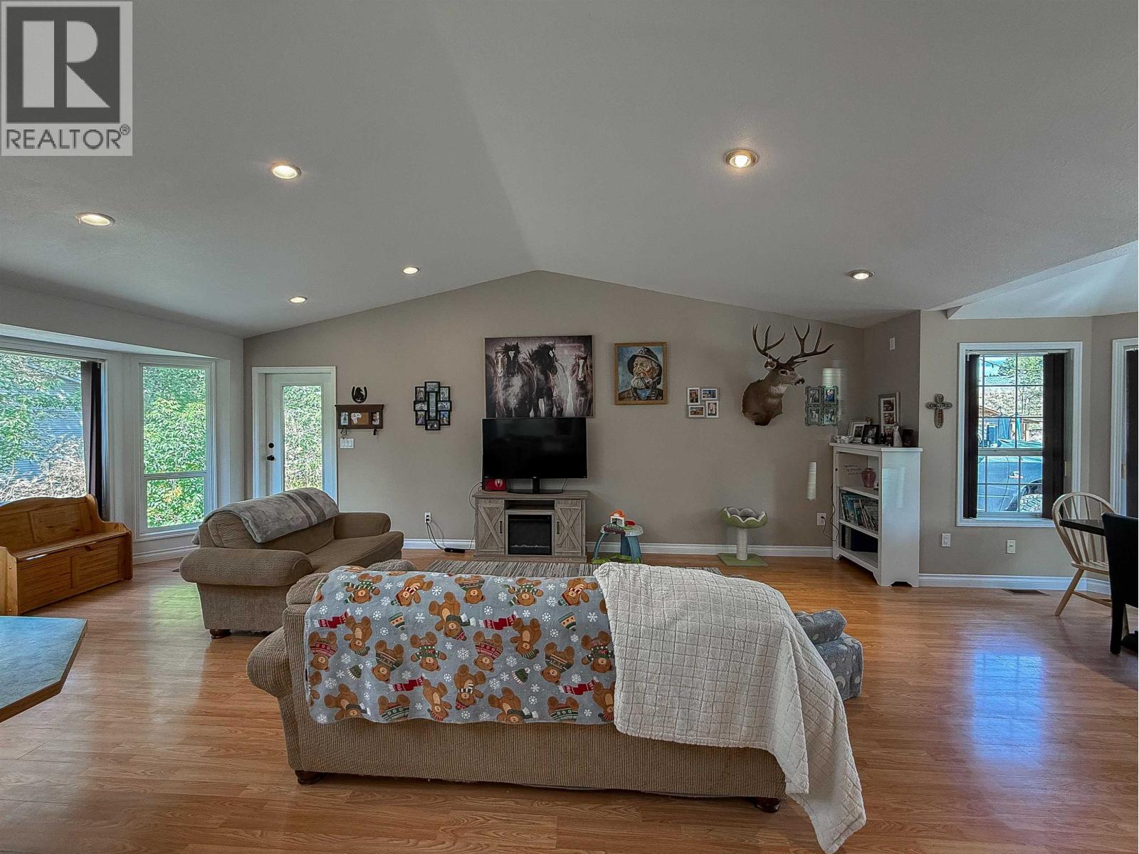 4970 EASZEE DRIVE