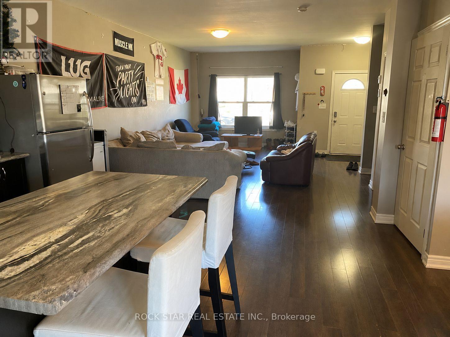 20B CHESTNUT STREET E