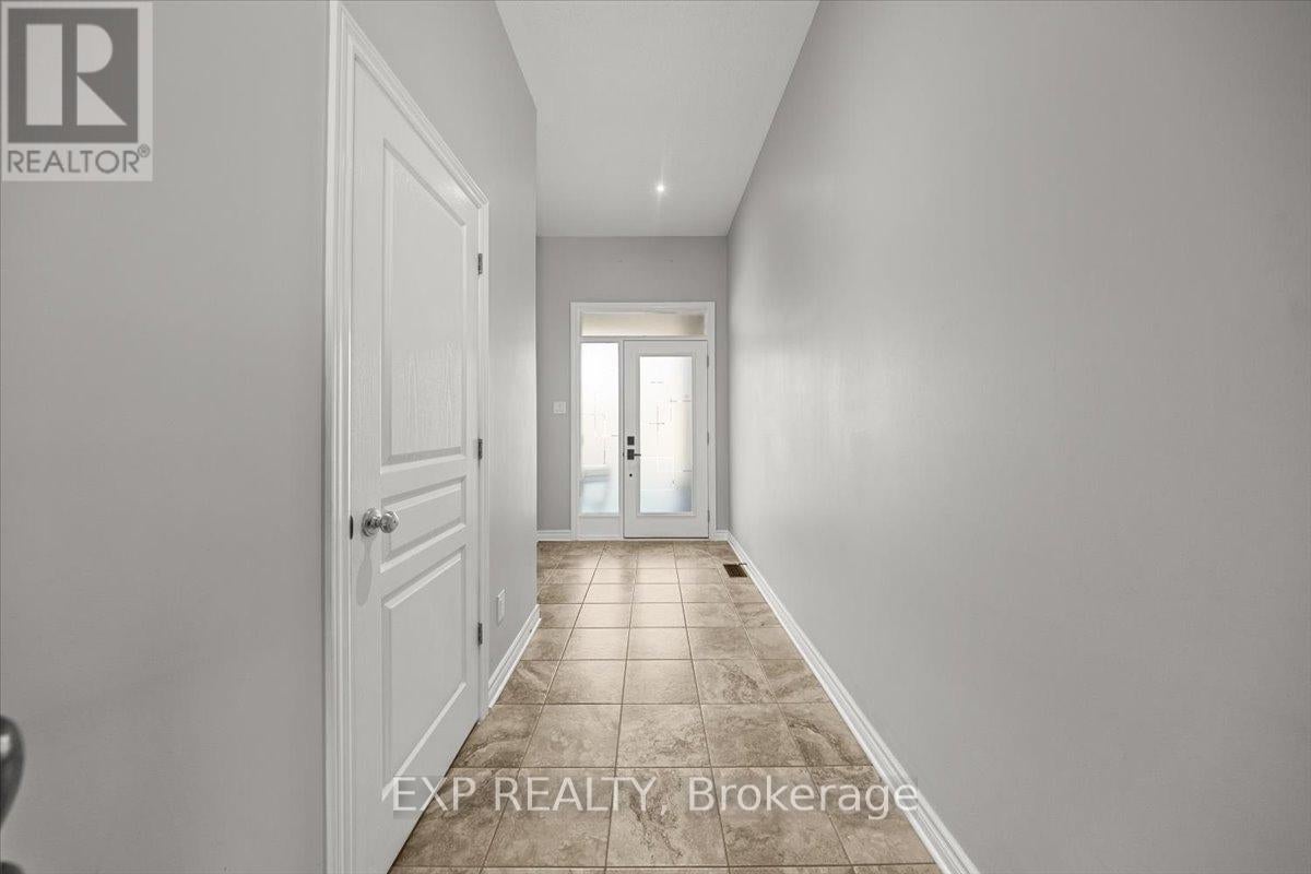 255 SHINLEAF CRESCENT