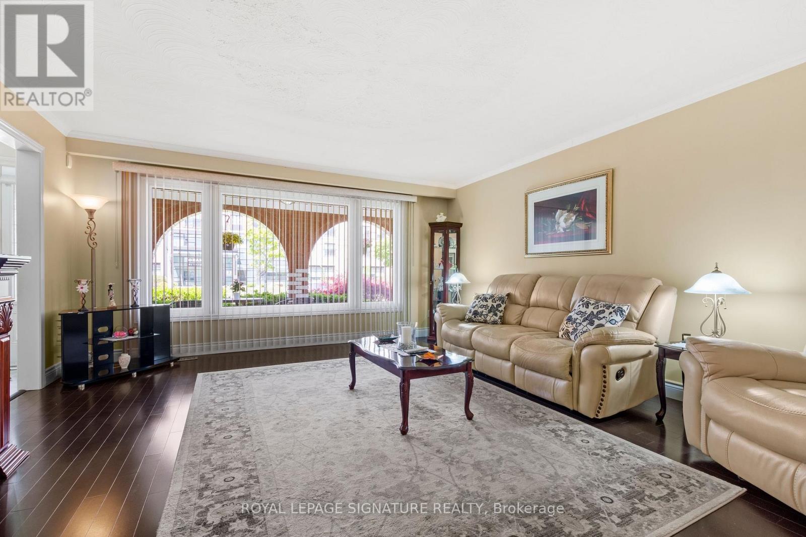 58 CENTENNIAL PARKWAY S