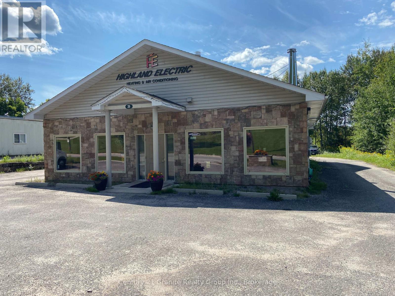 39 BOBCAYGEON ROAD
