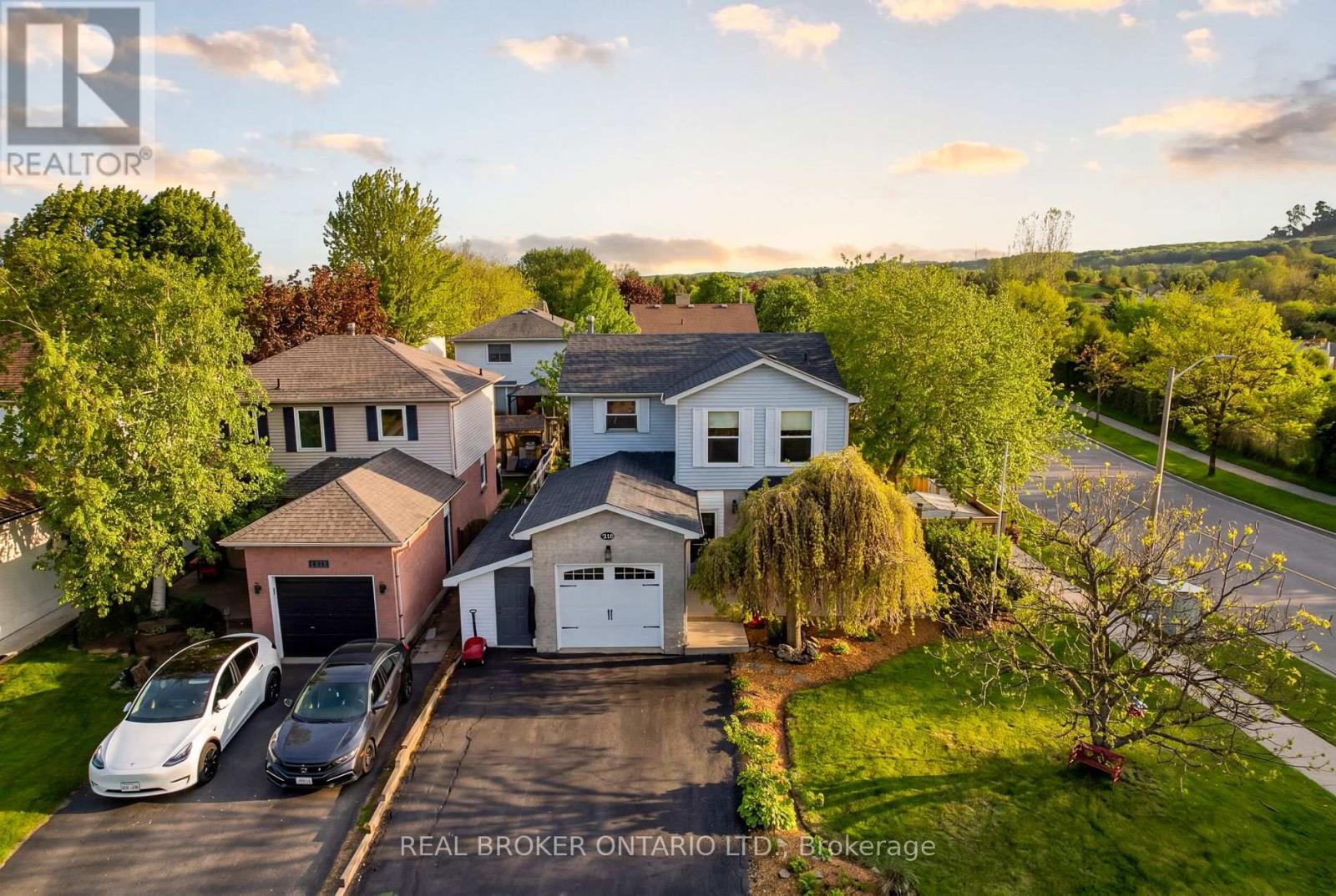 3260 WOODCROFT CRESCENT