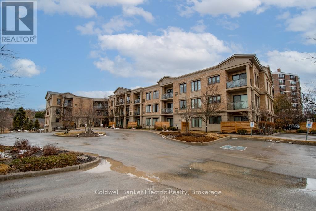 212 - 869 CLONSILLA AVENUE