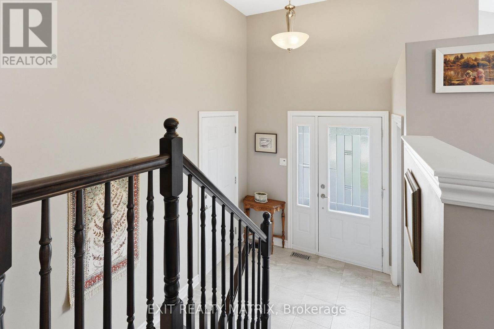 309 COLMAR STREET - Photo 3